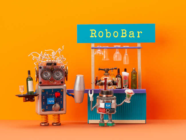 robot-bartender1_iStock
