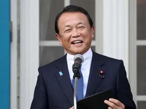 ​Taro Aso