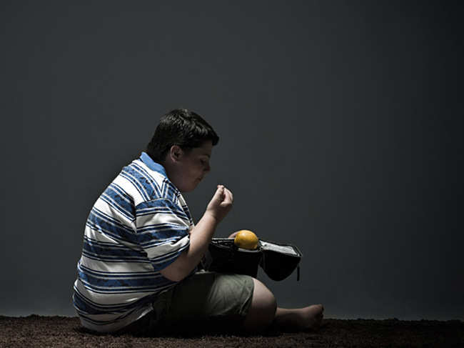 Obese-child-eating_640x480_getty