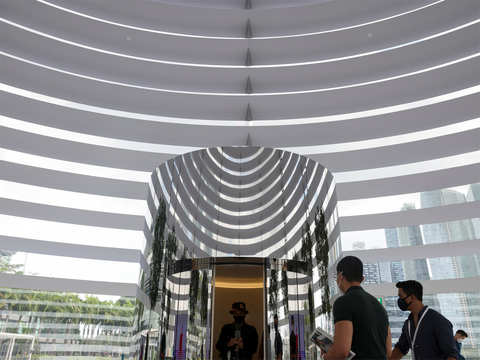 Singapore's first Apple Store opens - Design Raid