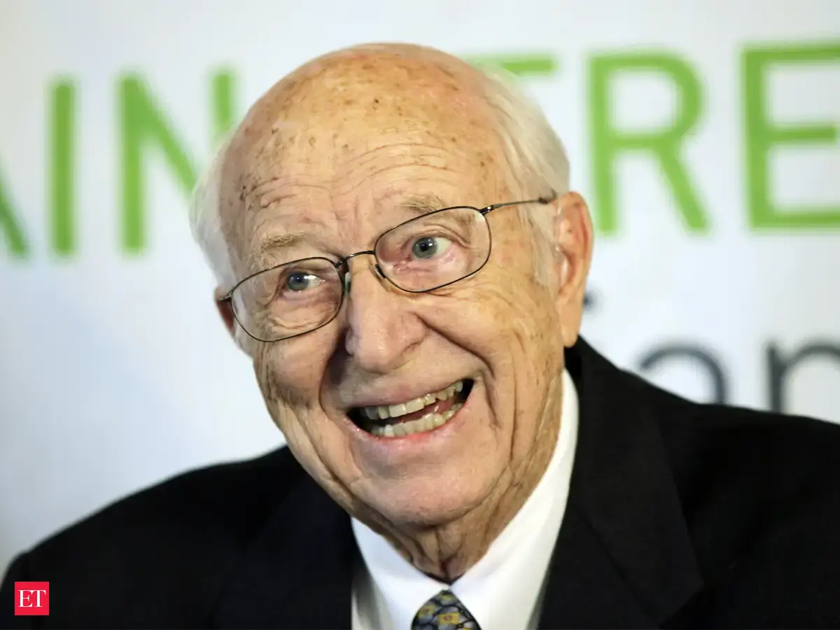 What Is Bill Gates Age How Much Older Is He Than Wife Melinda Gates