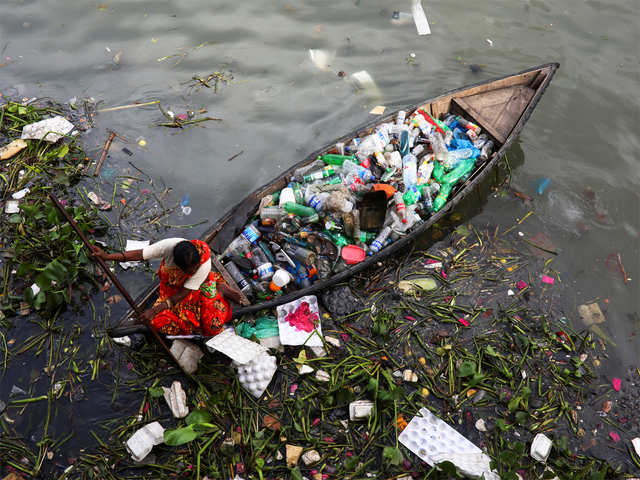 Modelling plastic pollution