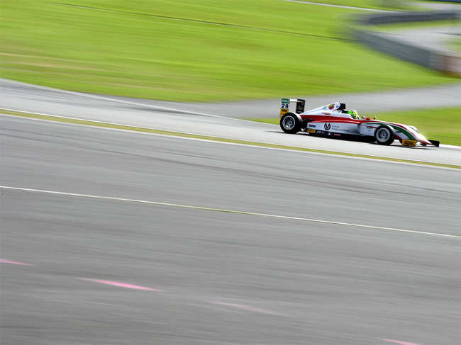 Returning to the stands: Eifel Grand Prix at Germany's Nuerburgring ...