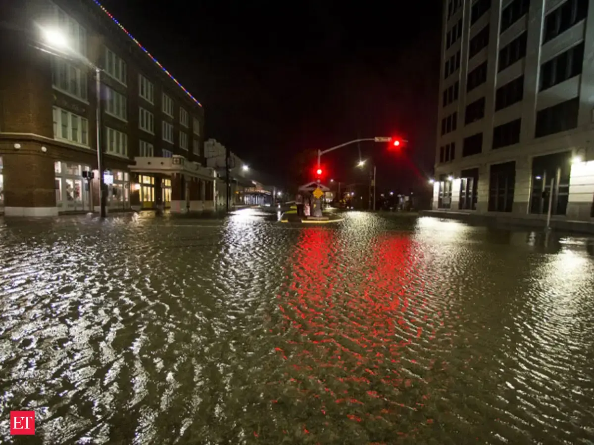 Tropical Storm Beta makes landfall on Texas coast - The Economic Times ...