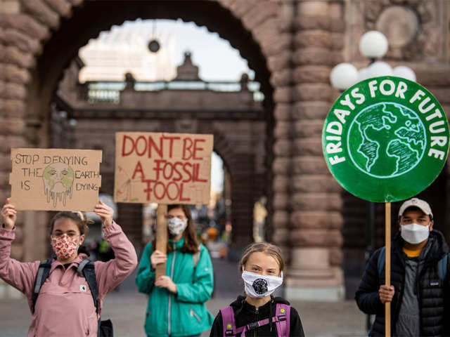 Sticking to 2015 Paris Climate Deal
