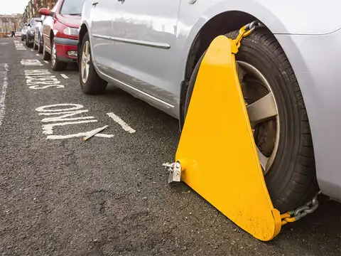 Tire clamp