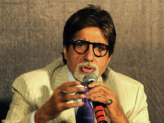 Amitabh Bachchan ​explained the significance of the 'green ribbon' in the caption. ​