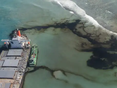 Mauritius oil spill