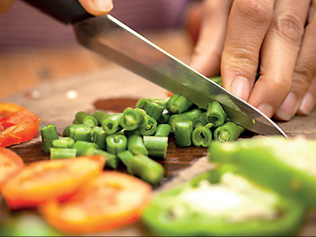 Indian knives: The fine art of chopping veggies: From bonti to kuruni,  Indians have yet to appreciate their indigenous knives - The Economic Times