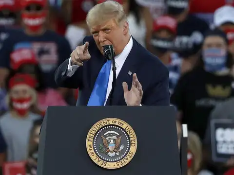 Trump enthuses staffers