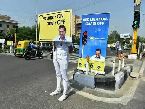 ​Red Light On, Gaadi Off campaign