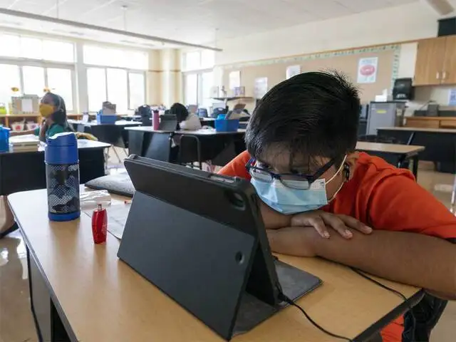 Teachers Dedication How Teachers Are Improvising Hybrid Learning