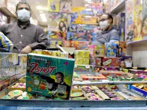 Green crackers