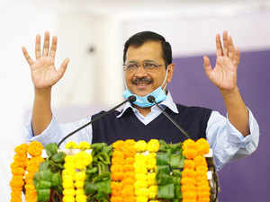 Arvind Kejriwal asks market associations to provide free masks to those not wearing it