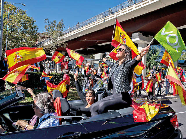 A protest against the Spanish government along Paseo de la Castellana in Madrid during the second wave of the Covid-19