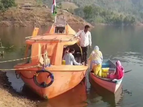 ​Boat full of help