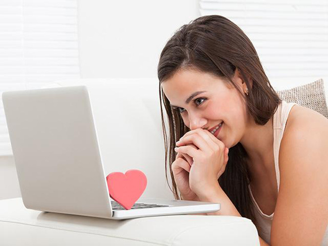 dating sites component meant for girl in order to man