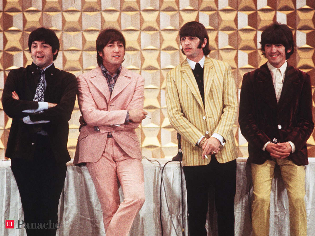 Желтая в песне битлз. The Beatles in 1966. Beatles December 1966. Beatles in Japan 1966 Press Conference. ВИА «Битлз» широкоформатные обои.