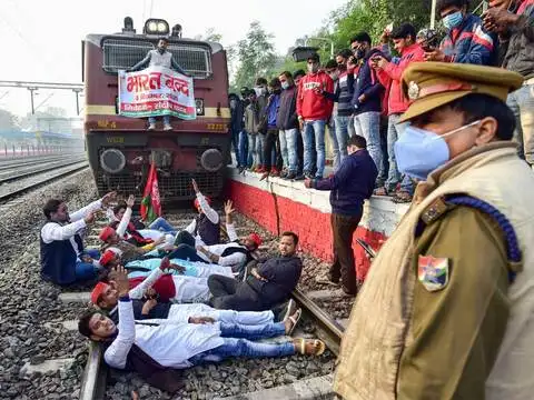 'Rail Roko' in Prayagraj