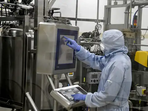 How will vaccines be transported?