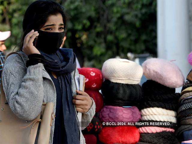 Temperature dips in Delhi