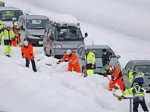 Stranded vehicles