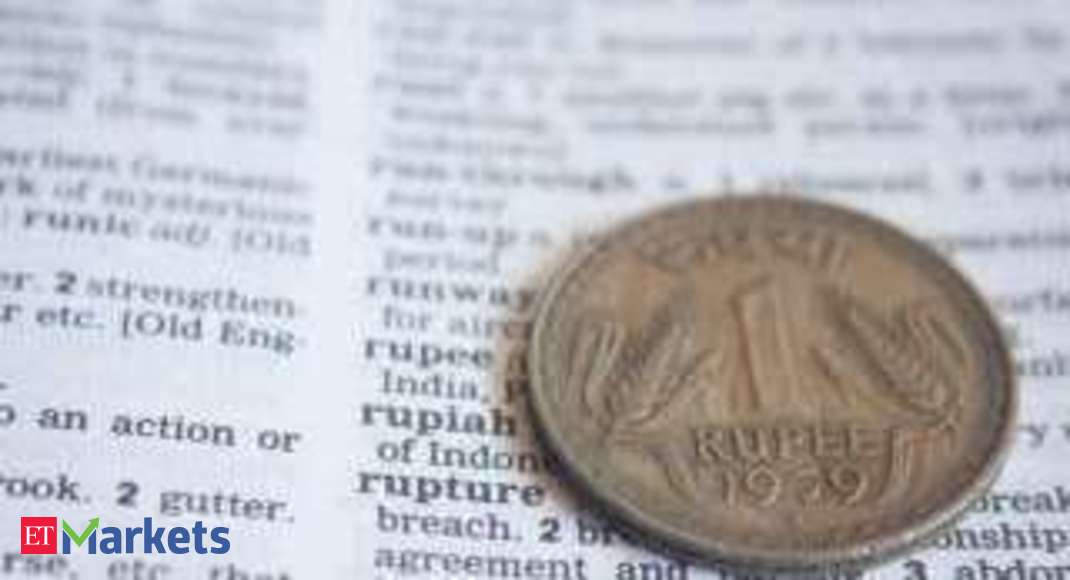 Rupee Rises 9 Paise To 73 02 Per Us Dollar The Economic Times