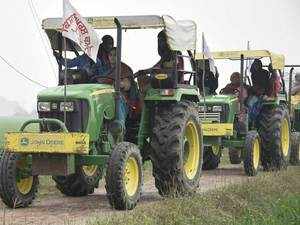 tractor-rally--afp
