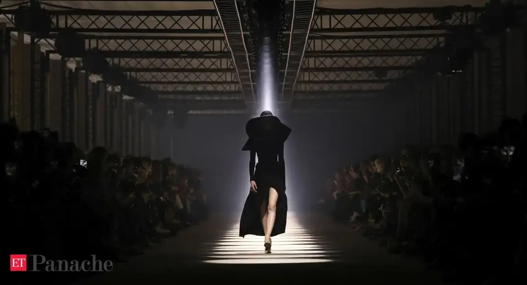 Paris Milan Fashion Week: Paris Fashion Week set to amaze fashion enthusiasts in a virtual avatar - Vimarsana News