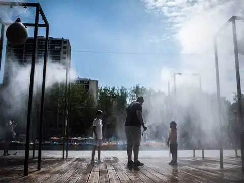 ​Close call