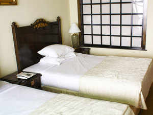 Hotel-bedroom---getty