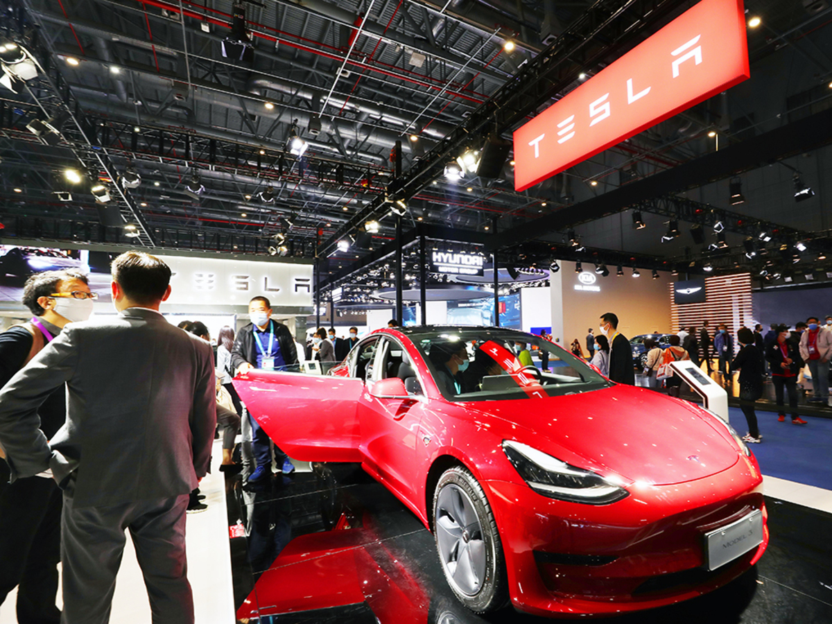 Tesla India: Tesla could start slow in India, but don't conclude yet. Hint:  Read the Apple, Amazon stories. - The Economic Times