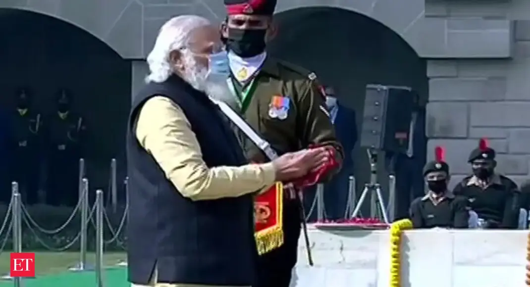 Watch: PM Modi pays tribute to Mahatma Gandhi on 73rd death anniversary ...