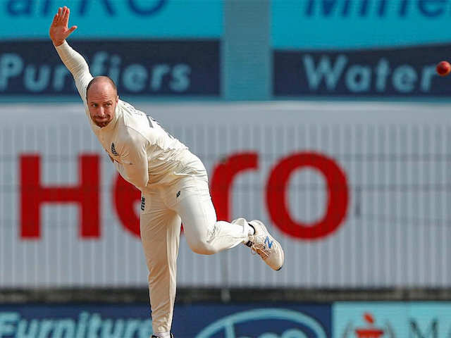 England bowlers shine on fifth day