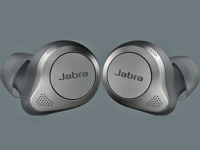 The battery life of Jabra Elite 85t is on a par with the competition.​