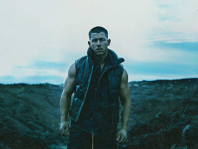 Nick Jonas will perform his newly announced single 'Spaceman'.