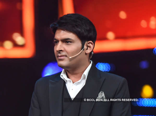 ​Videos of Kapil Sharma and his exchange with photographers​ were widely circulated on social media and websites.​