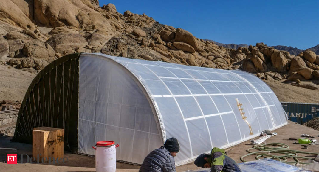 Hoge blootstelling inch Gelijkmatig Ladakh-based engineer Sonam Wangchuk develops mobile solar-powered tent for  Indian Army - Solar-powered tents | The Economic Times