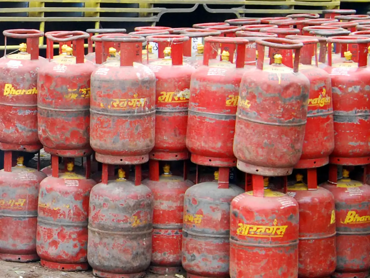 gas cylinder: Latest News &amp; Videos, Photos about gas cylinder | The  Economic Times - Page 1