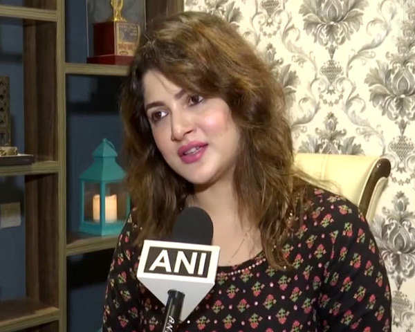 Srabanti Chatterjee Will Work For Bjp S Sonar Bangla Srabanti Chatterjee The Economic Times Video Et Now