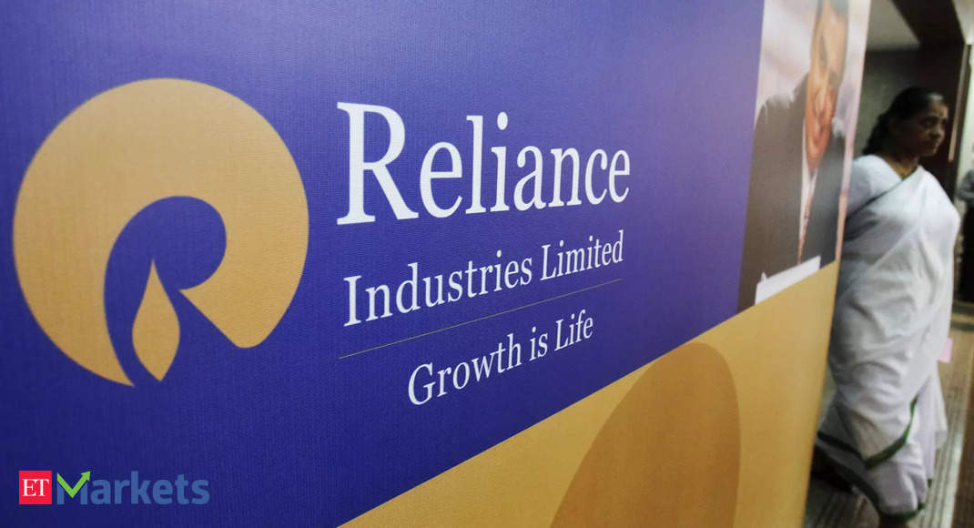 Buy Reliance Industries, target price Rs 2285: Motilal Oswal