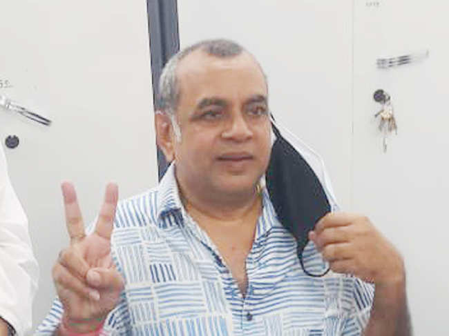 Paresh Rawal took to Twitter to share an update alongside a picture of himself.  ​