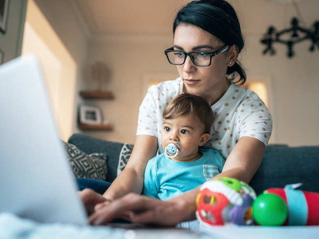 work-from-home-mom-women_iStock