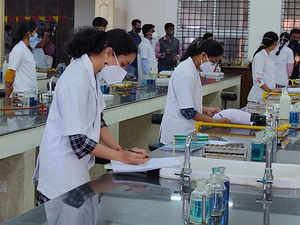 medical-students-bccl