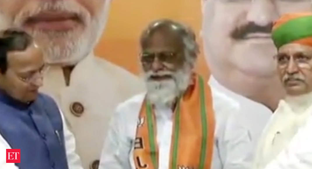 Former Puducherry Minister P Kannan Along With His Son Joins Bjp The Economic Times Video Et Now