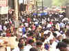 Watch: Huge crowd in Mumbai’s Dadar market amid surge in Covid-19 cases