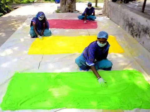 Preparing herbal Gulal