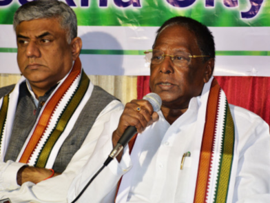 Congress' V Narayanasamy rules out possibility of becoming Puducherry Chief Minister