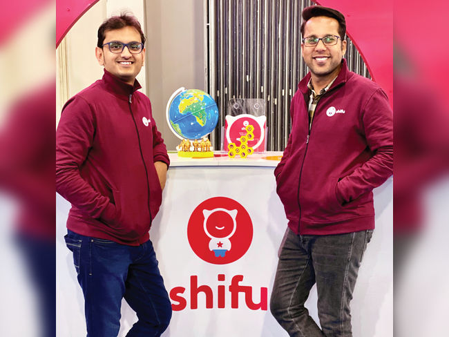 PlayShifu Co-Founders - Vivek (L) & Dinesh (R)