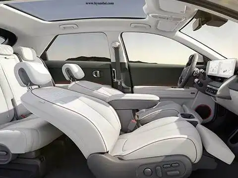 ​Spacious interiors